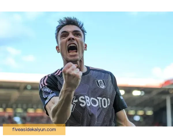 拜仁中场换代核心人物状态回暖，未来引发关注