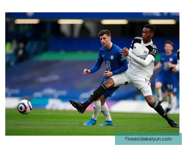 布伦特福德进攻套路解析：高效反击与边路协同持续提升